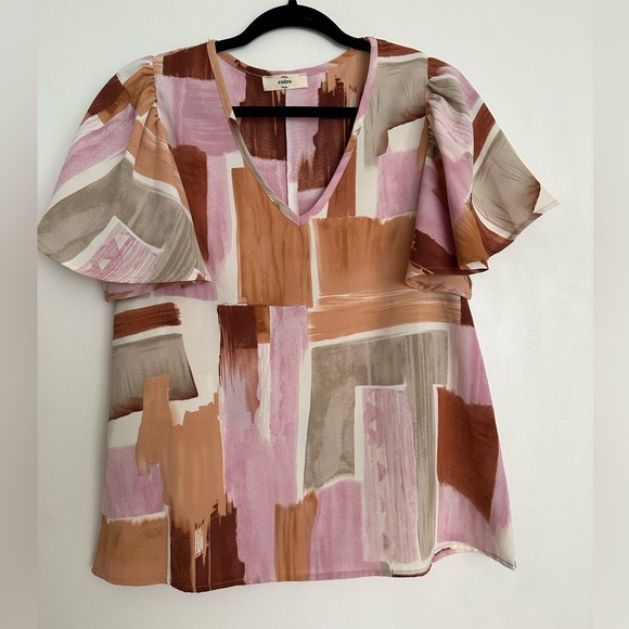 Entro Flutter Sleeve V-Neck Blouse - Picture 2 of 7